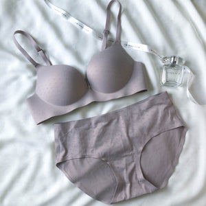 OOMPH! Velvet-Matte Seamless Bikini Cheeky in Grey