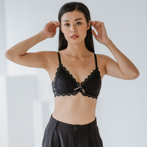 The Soft Bloom! Smooth Trim Lightly-Lined Wireless Bra in Chocolate Brownie