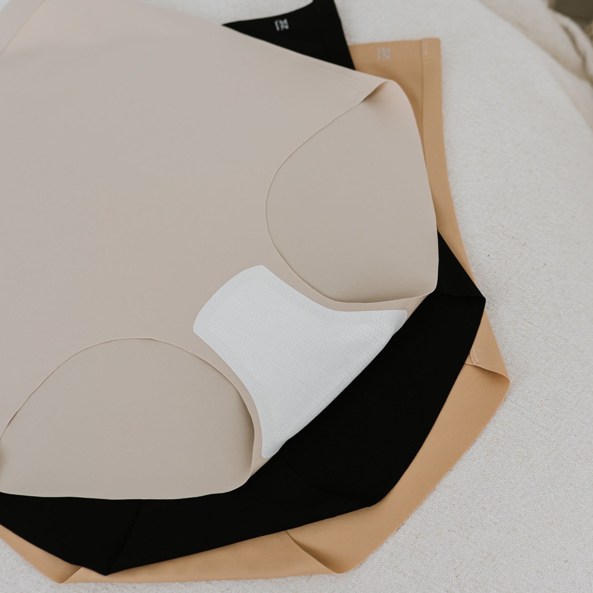 AIR-SHAPER Super High-Rise Seamless Cheekie (Gentle Compression)