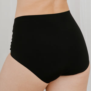 Premium Mid-Rise Seamless Butthugger in Black