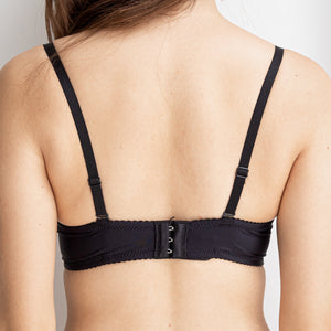 Irresistibly Comfy Lightly-Lined Soft Wireless Bra in Black (Size XL Only)