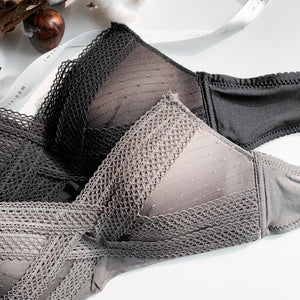 Irresistibly Comfy Lightly-Lined Soft Wireless Bra in Black (Size S & XL Only)