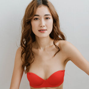Oomph! 2-Way Wireless Super Push Up Strapless Bra in Glossy Red