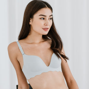 Comfy Sleek! Seamless Lightly-lined Wireless Bra in Seafoam Blue