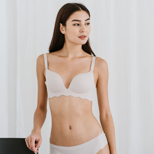 Comfy Sleek! Seamless Lightly-lined Wireless Bra in Light Nude