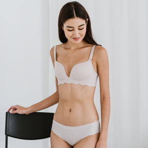 Comfy Sleek! Seamless Lightly-lined Wireless Bra in Light Nude