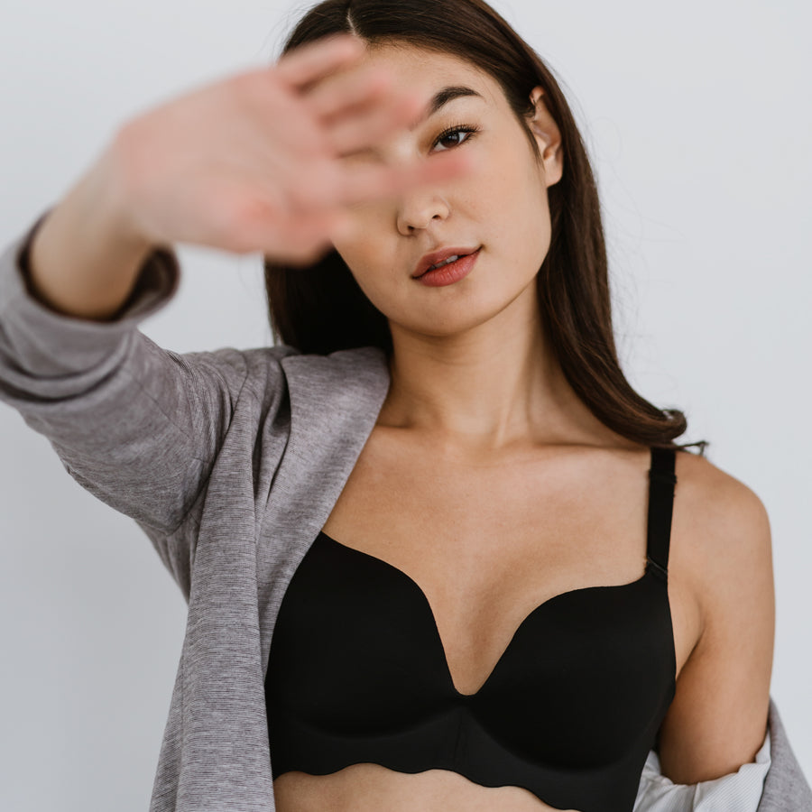 Comfy Sleek! Seamless Push Up Wireless Bra in Black