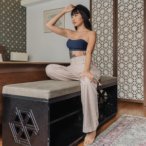 Essential Stylish Chic 2-Way Wireless Bandeau in Navy