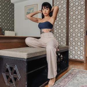 Essential Stylish Chic 2-Way Wireless Bandeau in Navy