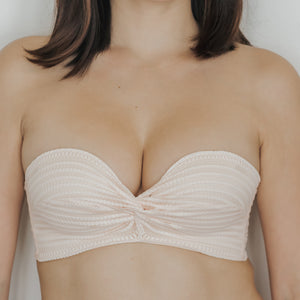 Twisted Knot! Non-Slip Strapless Push Up Bra in Light Nude