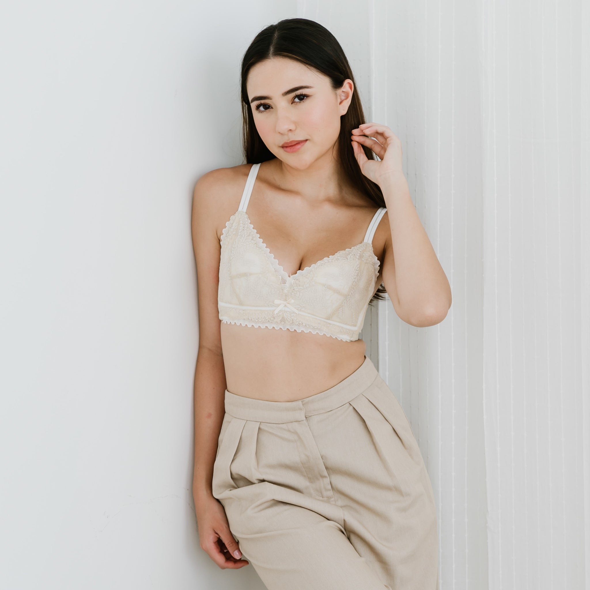 Lace Glam Lightly-Lined Wireless Bra