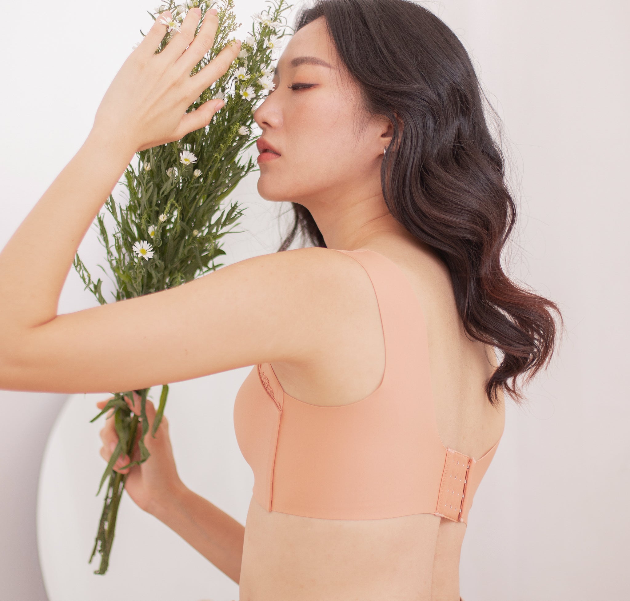 Seamless Lace-frills Wireless Bra in Sandstone (Size S & L Only)