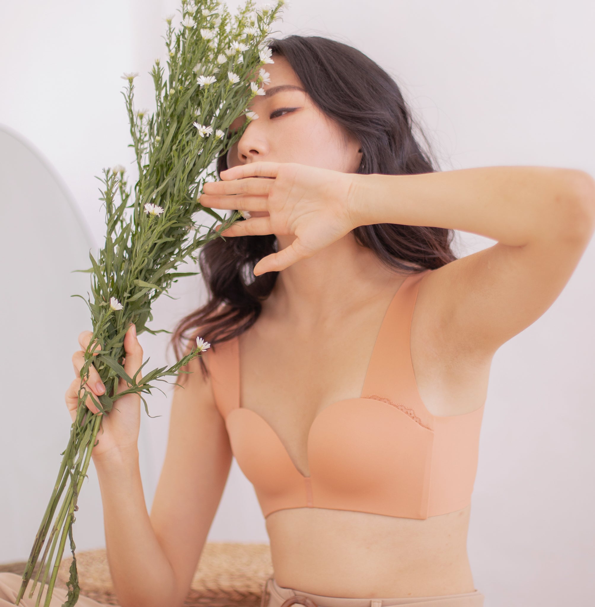 Seamless Lace-frills Wireless Bra in Sandstone (Size S & L Only)