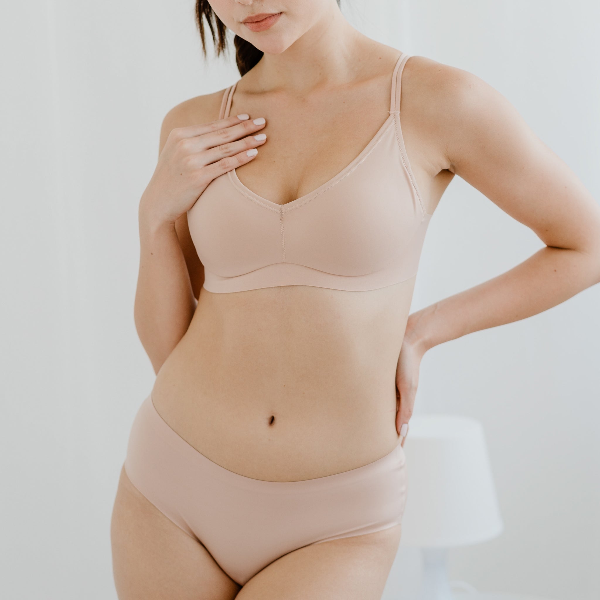 Seamlessly Comfy Bikini Low-Rise Seamless Cheeky