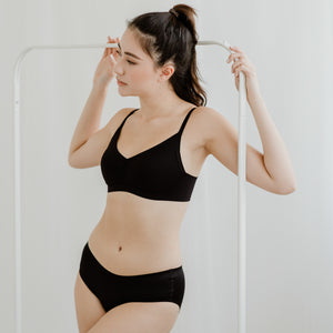 Seriously Comfy Lightly-Lined Wireless Bra in Black (Size S & XL Only)