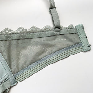 Sensual Comfort! Push Up Wireless Bra in Minty Grey (Size XL Only)