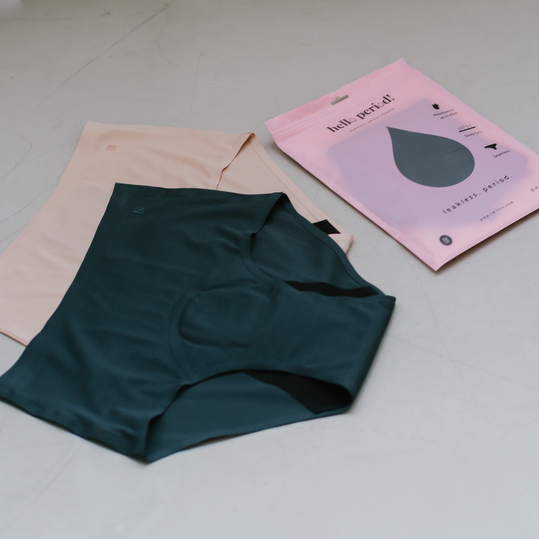Hello Period! Seamless Mid-Rise Cheekie in Buttery Teal Marine (Size L - 3XL only)